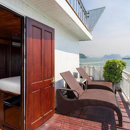 Garden Bay Premium Cruise Hotel Hạ Long Ngoại thất bức ảnh